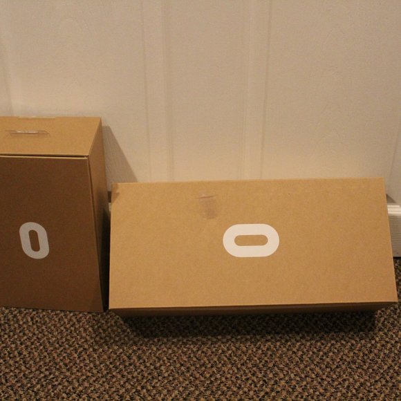 Oculus Meta Quest 2 White 128 Gb All in One Virtual Reality Headset - Picture 10 of 11